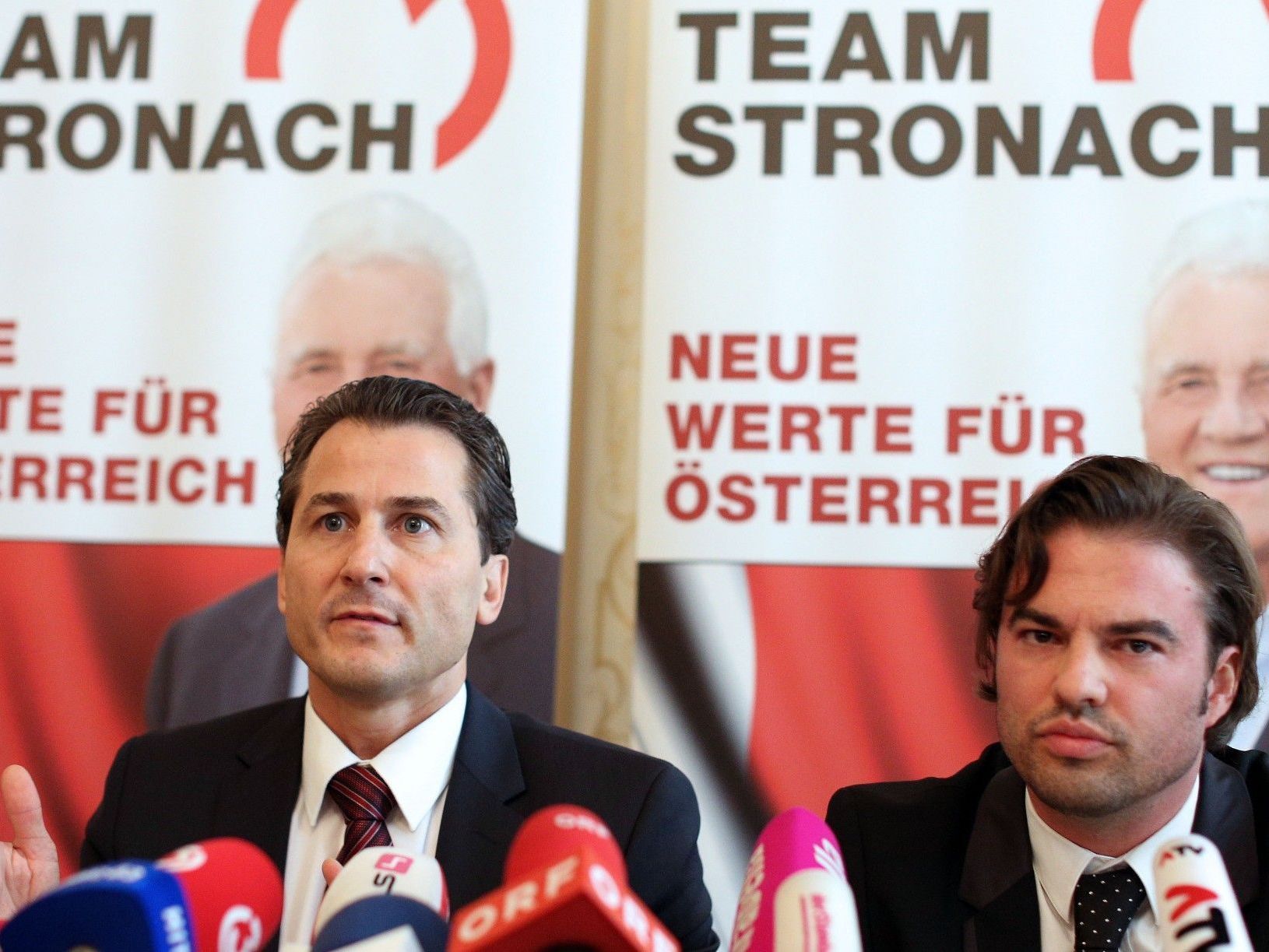 Am Dienstag wird über den möglichen Klub-Status des Team Stronach entschieden. Am Dienstag wird über den möglichen Klub-Status des Team Stronach entschieden.