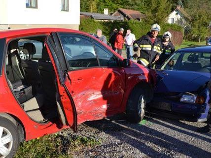 Insgesamt wurden drei Personen bei dem Unfall auf der L134 am Montagnachmittag verletzt.