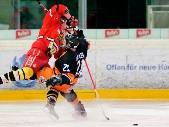Die Wiener Wölfe konnten sich mit 18:3 gegen die Fire Fighters durchsetzen. Die Wiener Wölfe konnten sich mit 18:3 gegen die Fire Fighters durchsetzen.