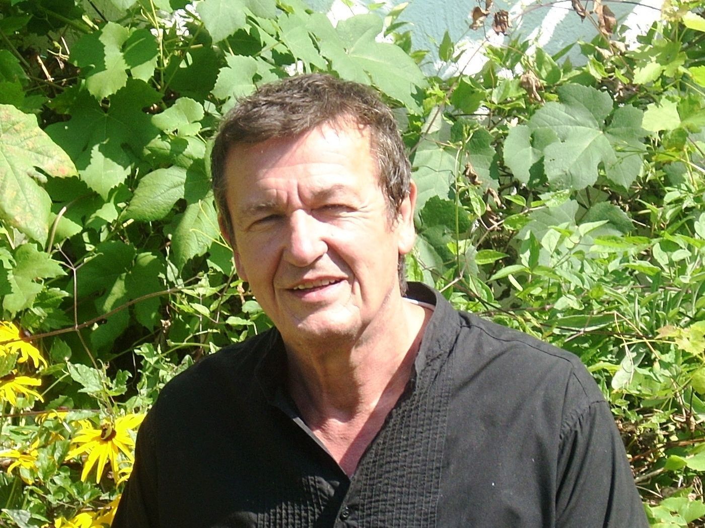 Andreas Gabriel liest aus seinem neuen Buch: Tagebuch einer Operation Andreas Gabriel liest aus seinem neuen Buch: Tagebuch einer Operation