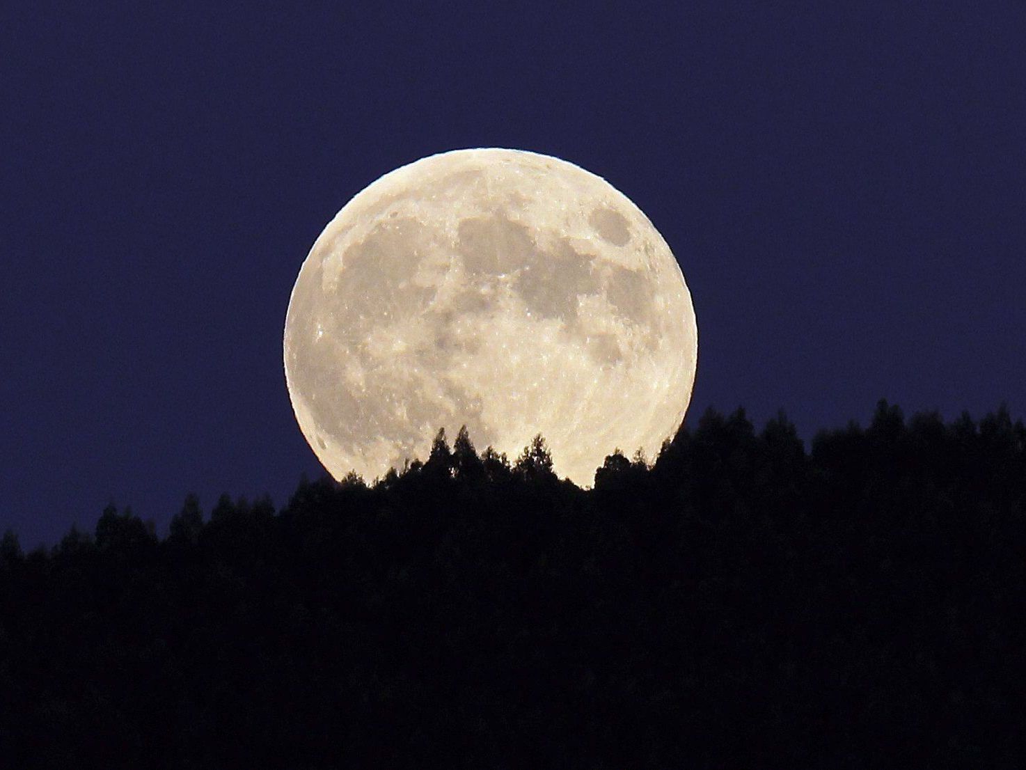 Schlaflos, genervt - für viele ist der Vollmond schuld. Schlaflos, genervt - für viele ist der Vollmond schuld.