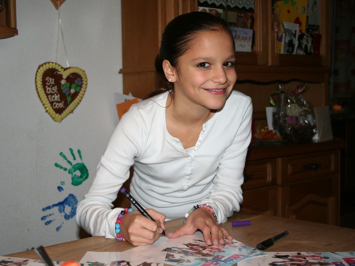Autogramme schreiben musste Michelle schon viele ... Autogramme schreiben musste Michelle schon viele ...