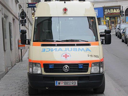 Wien Penzing: Schwerer Verkehrsunfall - Beide Beteiligte schwer verletzt