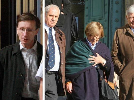 Thierry Tilly (links) beutete die Adelsfamilie nach Strich und Faden aus. Thierry Tilly (links) beutete die Adelsfamilie nach Strich und Faden aus.