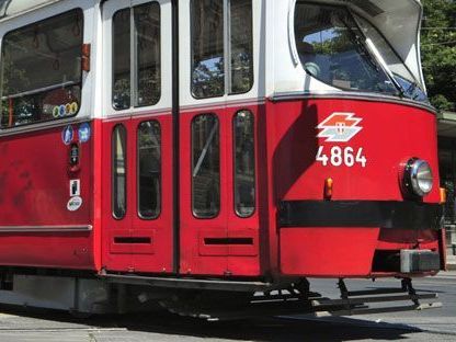 Am Mittwochvormittag kam es zu einem Unfall mit einer Straßenbahn auf der Nußdorfer Straße.