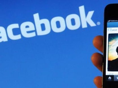 Facebook hat nun auch die letzten Seiten auf die Chronik umgestellt. Facebook hat nun auch die letzten Seiten auf die Chronik umgestellt.