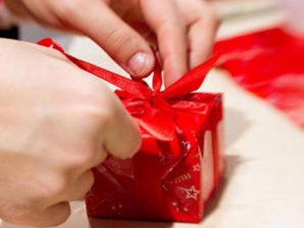 Der Wiener handel wird im Weihnachtsgeschäft vermutlich den Umsatz des Vorjahres erreichen. Der Wiener handel wird im Weihnachtsgeschäft vermutlich den Umsatz des Vorjahres erreichen.