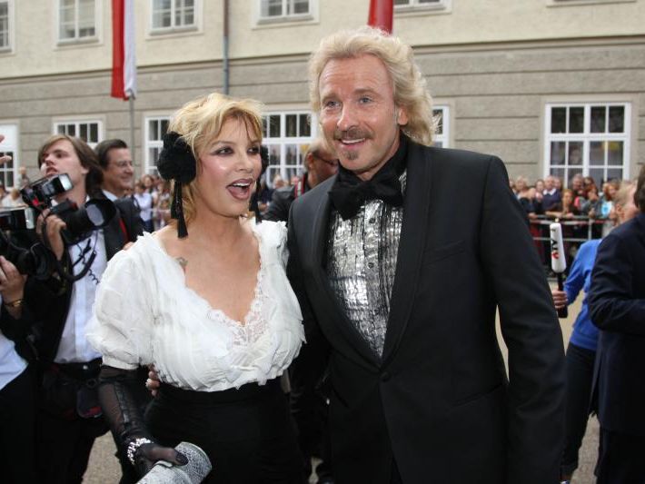 Thomas sprach bei Markus Lanz freimütig über seine Freu Thea. Thomas sprach bei Markus Lanz freimütig über seine Freu Thea.