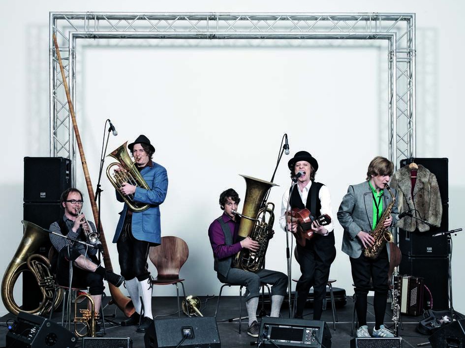HMBC - Holstuonarmusigbigbandclub am 16. November im Alten Kino. HMBC - Holstuonarmusigbigbandclub am 16. November im Alten Kino.