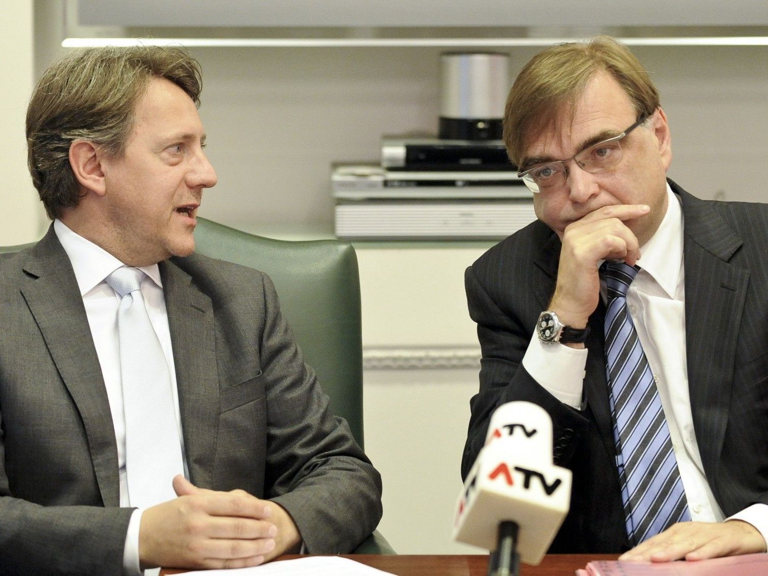 "Vernebelungsaktion" gescheitert, konstatierte Weinzierl (l.). "Vernebelungsaktion" gescheitert, konstatierte Weinzierl (l.).