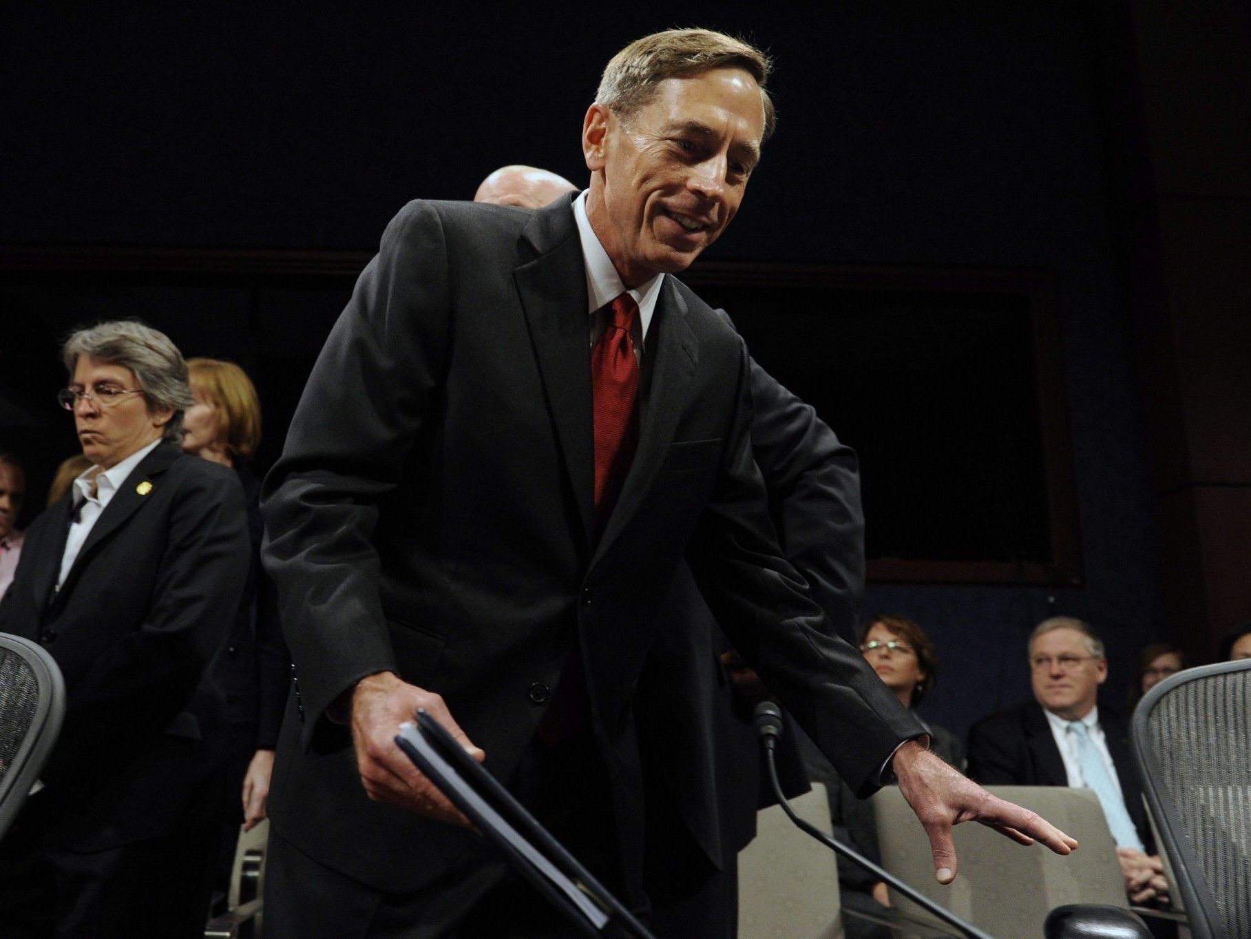 "General-Wunderkind" Petraeus stolpert über eine Sexaffäre. "General-Wunderkind" Petraeus stolpert über eine Sexaffäre.