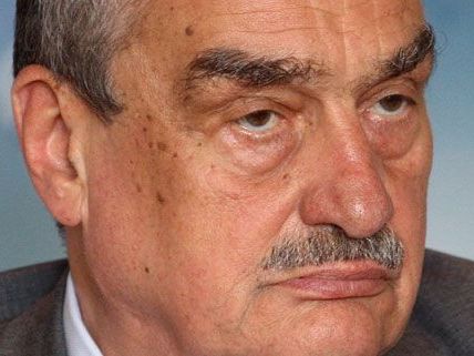 Karel Schwarzenberg gewann Rechtsstreit um sein Familienerbe. Karel Schwarzenberg gewann Rechtsstreit um sein Familienerbe.