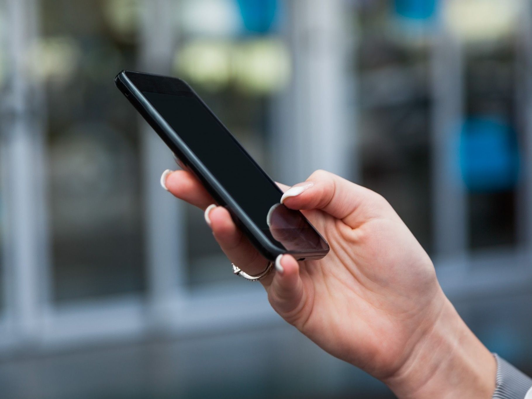 SMS wird immer mehr von anderen Diensten verdrängt SMS wird immer mehr von anderen Diensten verdrängt