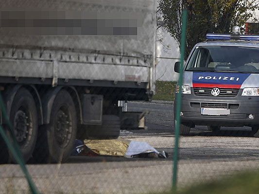 Das Motiv für die Flucht des LKW-Lenkers ist noch immer unklar. Das Motiv für die Flucht des LKW-Lenkers ist noch immer unklar.