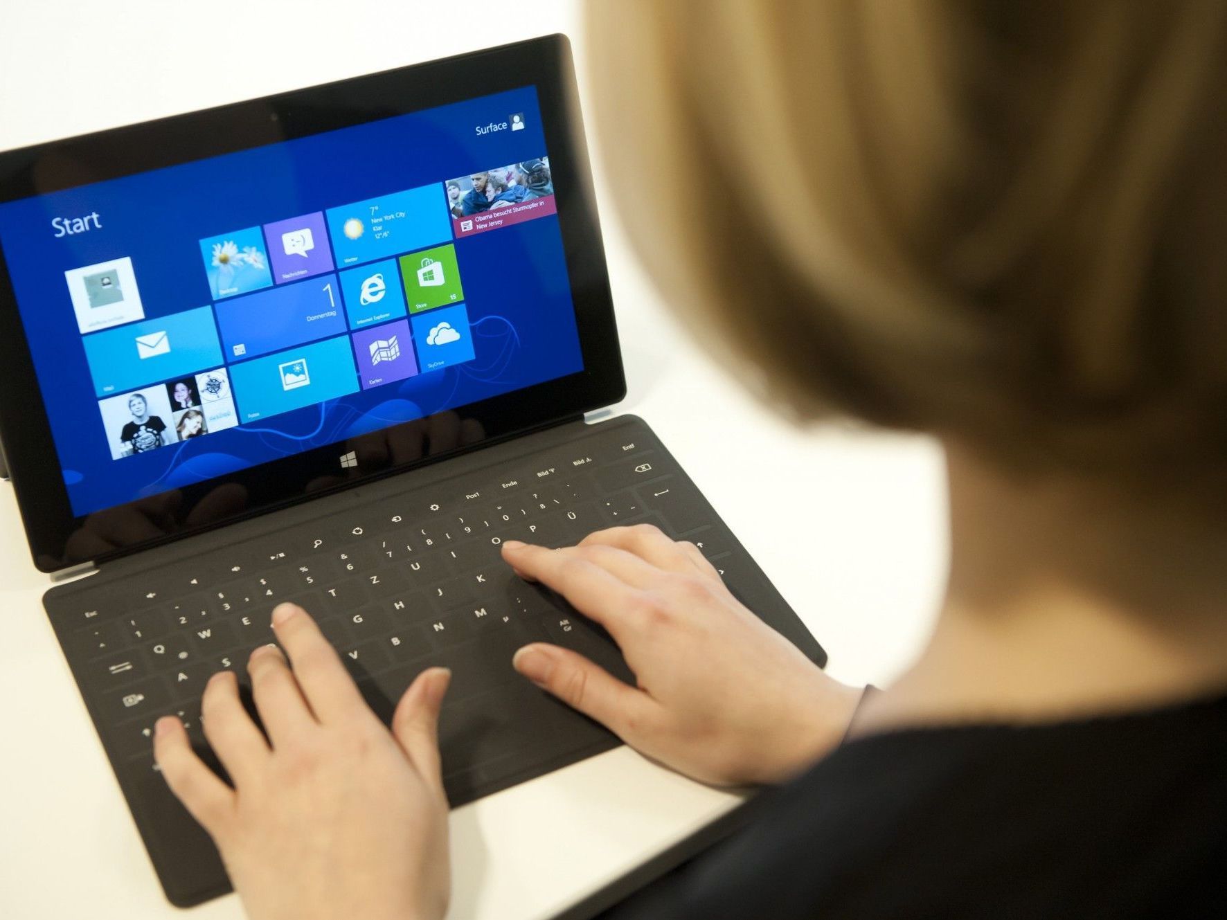 Windows 8: Apps für Dienste zwingen Usern Reklame auf. Windows 8: Apps für Dienste zwingen Usern Reklame auf.