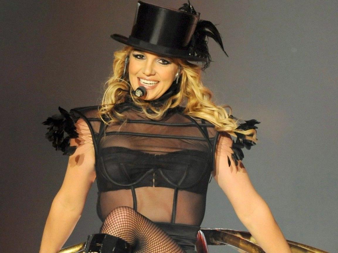 Britney Spears soll eine Affäre mit Christopher Federline, dem Bruder ihres Ex-Mannes, gehabt haben sollen.