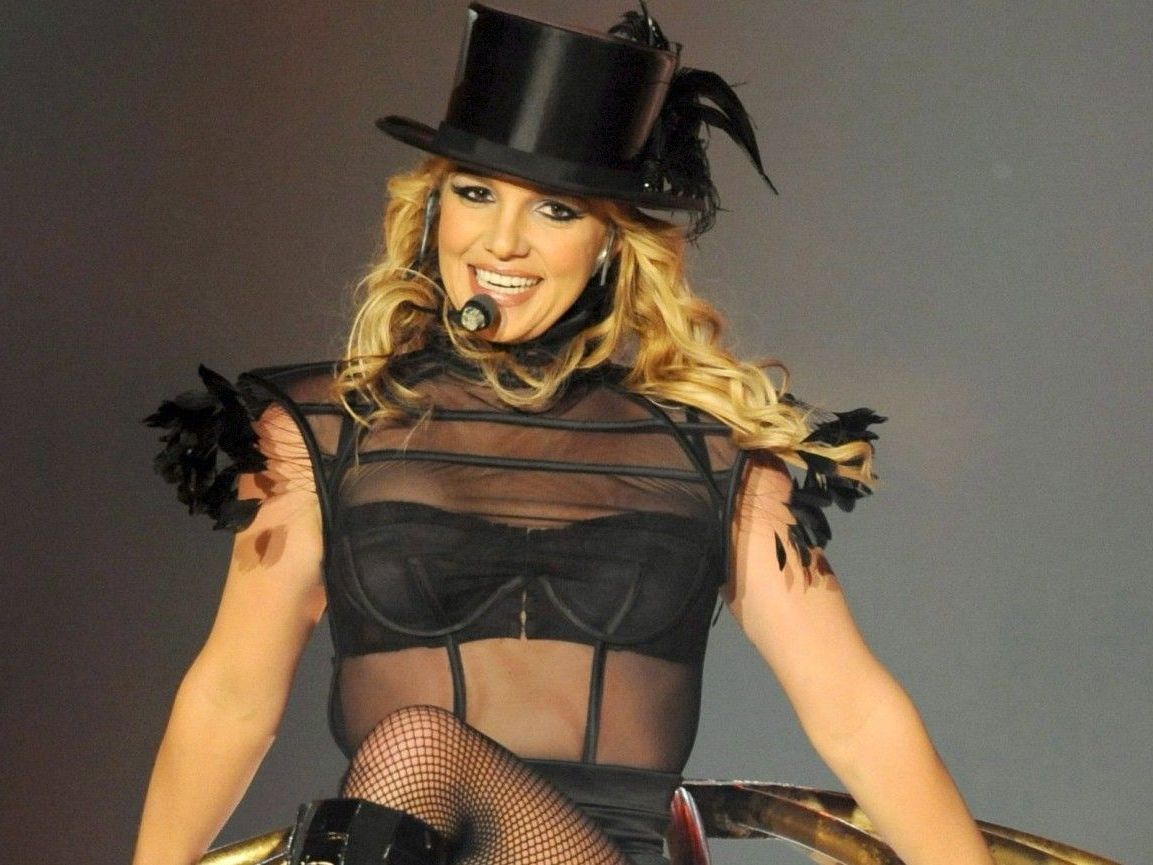 Britney Spears soll eine Affäre mit Christopher Federline, dem Bruder ihres Ex-Mannes, gehabt haben sollen. Britney Spears soll eine Affäre mit Christopher Federline, dem Bruder ihres Ex-Mannes, gehabt haben sollen.