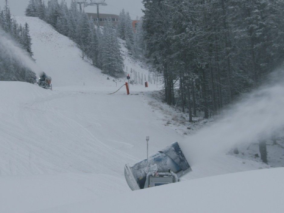 Die Vorbereitungen für das Ski-Opening am Stuhleck laufen auf Hochtouren. Die Vorbereitungen für das Ski-Opening am Stuhleck laufen auf Hochtouren.