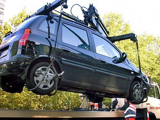 Abgeschleppt wird zu jeder Jahreszeit - besonders häufig jedoch an den Adventwochenenden Abgeschleppt wird zu jeder Jahreszeit - besonders häufig jedoch an den Adventwochenenden