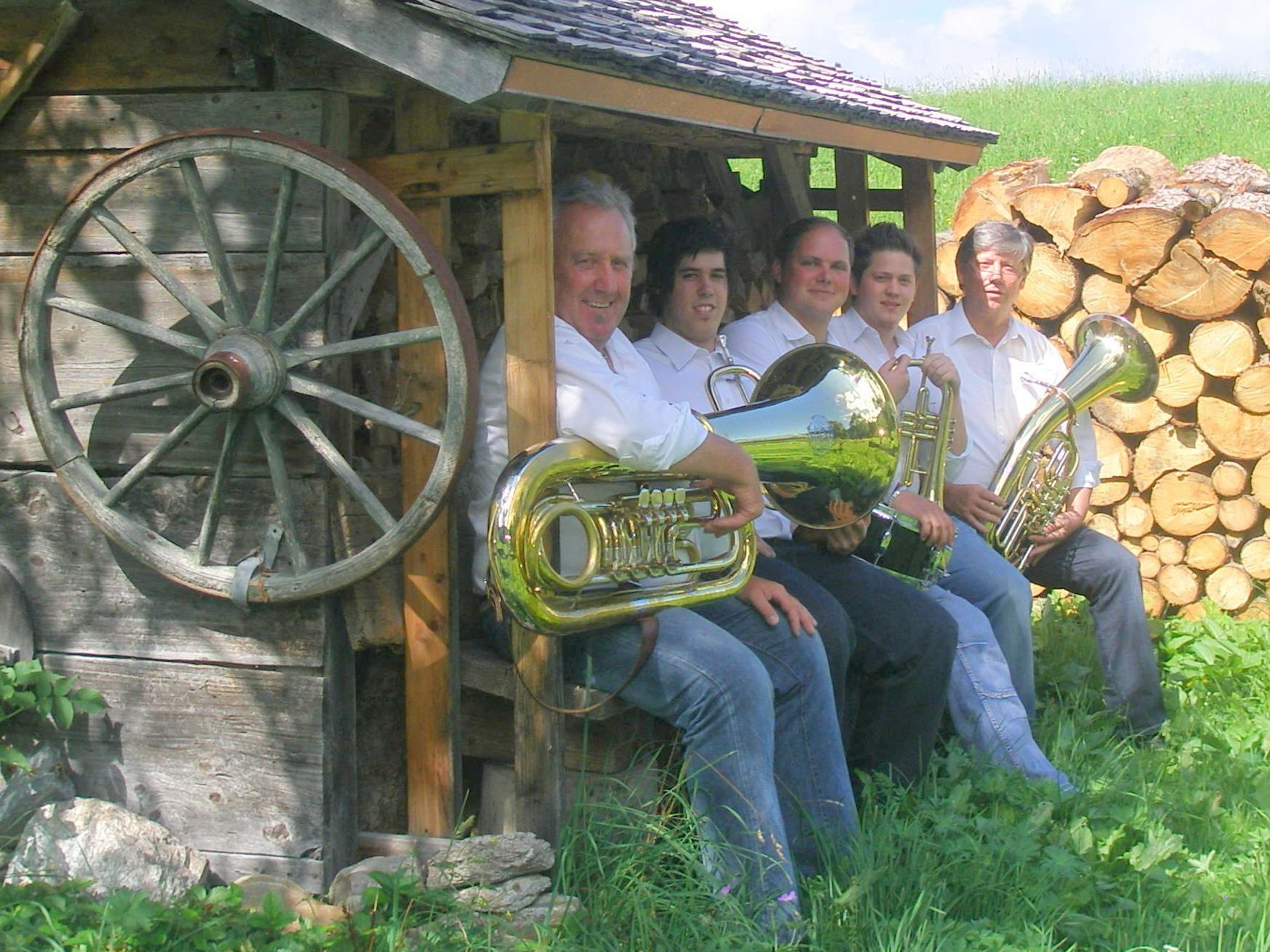 vlnr.: Konrad Fritsche, Pascal Jenny, Lukas Huemer, Roché Jenny, Walter Jenny. vlnr.: Konrad Fritsche, Pascal Jenny, Lukas Huemer, Roché Jenny, Walter Jenny.