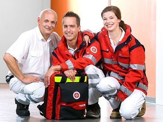 Ehrenamtlich Arbeiten macht Freude - wie etwa bei den Johannitern Ehrenamtlich Arbeiten macht Freude - wie etwa bei den Johannitern