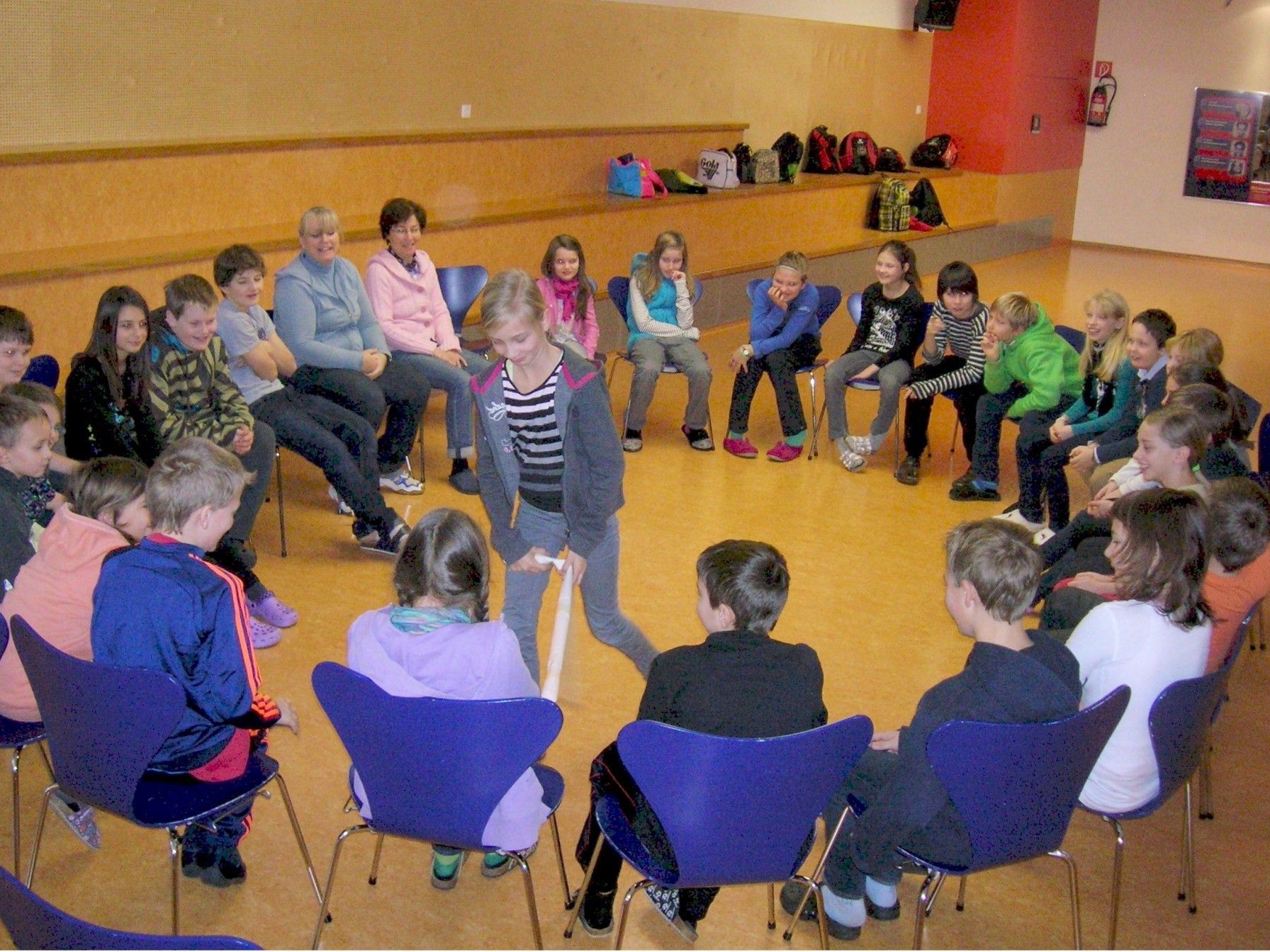 Die Schüler der Mittelschule Innermontafon beim Kennenlerntag im Schulsportzentrum. Die Schüler der Mittelschule Innermontafon beim Kennenlerntag im Schulsportzentrum.