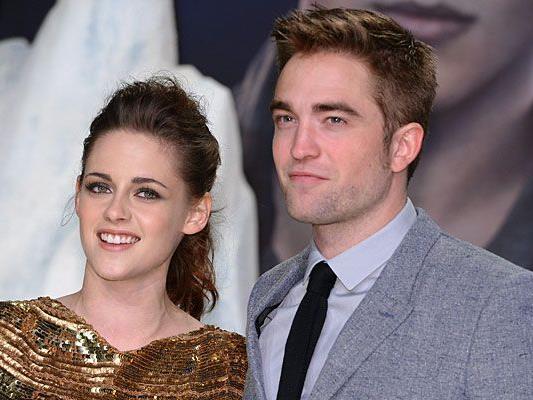 Kristen Stewart und Robert Pattinson bei der "Breaking Dawn'"-Premiere - ist ihr nächstes Projekt ein Baby?