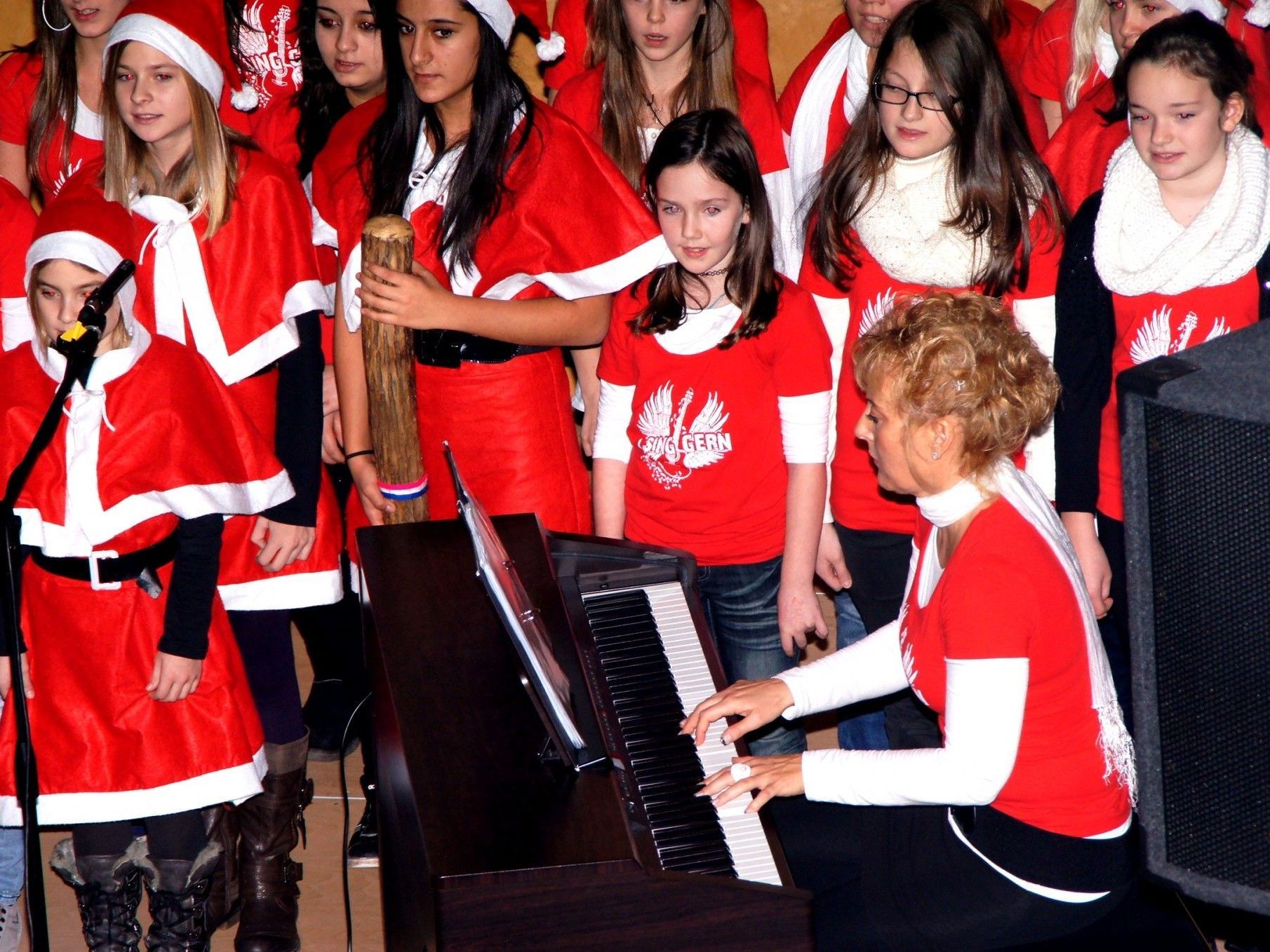 Ein Haufen Weihnachtsengel freuen sich aufs Fest! Ein Haufen Weihnachtsengel freuen sich aufs Fest!