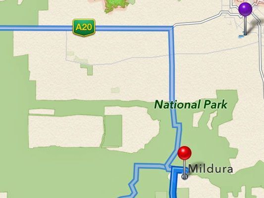 Wer auf die Apple Map vertraut, landet mitten im staubigen Nirgendwo. Wer auf die Apple Map vertraut, landet mitten im staubigen Nirgendwo.