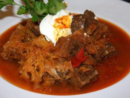 Gulasch ist das wohl bekannteste ungarische Gericht und auch Bestandteil der Wiener Küche.
