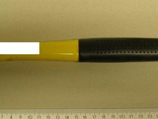 Drei Jugendliche brachen mit diesem Hammer mehrere Zeitungskassen in Wien-Favoriten auf. Drei Jugendliche brachen mit diesem Hammer mehrere Zeitungskassen in Wien-Favoriten auf.