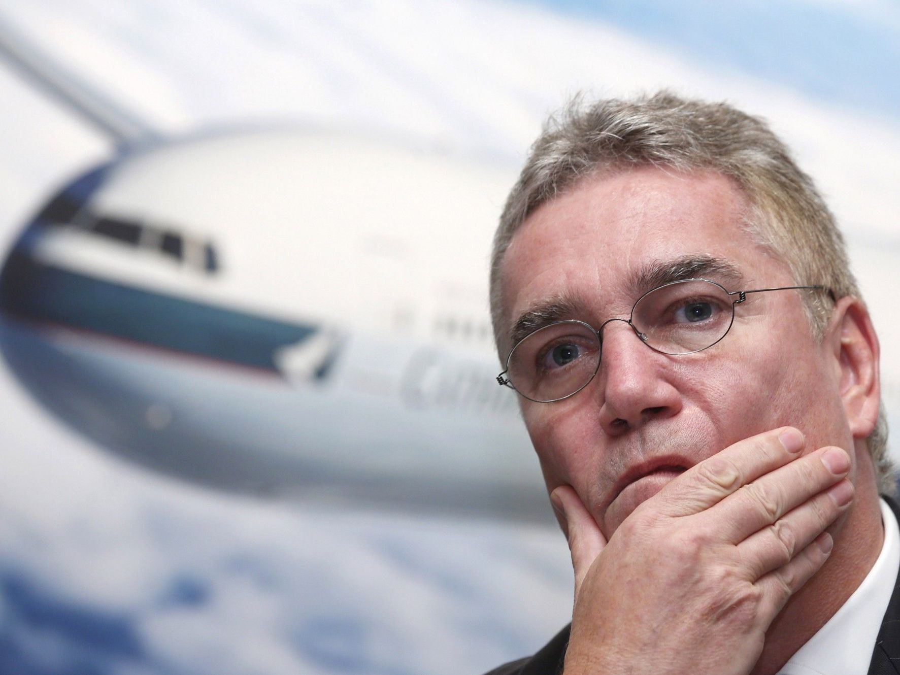 Steve Pratt, der Chairman von Cathay Pacific, dürfte nicht sehr erfreut sein. Steve Pratt, der Chairman von Cathay Pacific, dürfte nicht sehr erfreut sein.