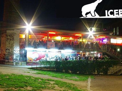 Beim Iceberg verwandelt sich die Arena monatlich in eine Zeitmaschiene Beim Iceberg verwandelt sich die Arena monatlich in eine Zeitmaschiene