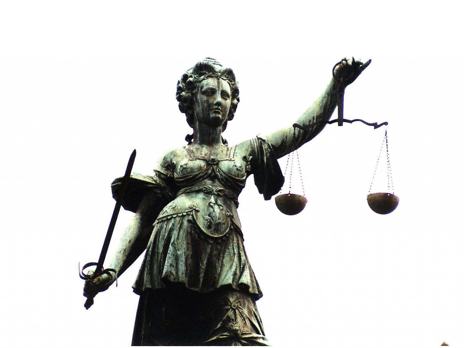 Einem 23-jährigen Russen, der als "Kannibale von Pensa" traurige Berühmtheit erlangte, droht lebenslange Haft. Einem 23-jährigen Russen, der als "Kannibale von Pensa" traurige Berühmtheit erlangte, droht lebenslange Haft.