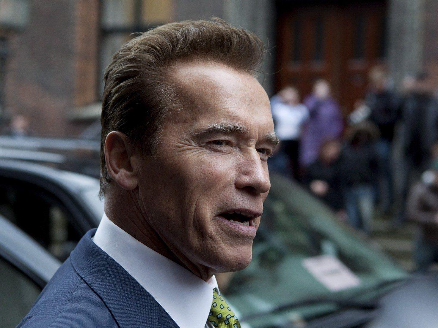 Arnold Schwarzenegger spricht über die R20-Umweltkonferenz in