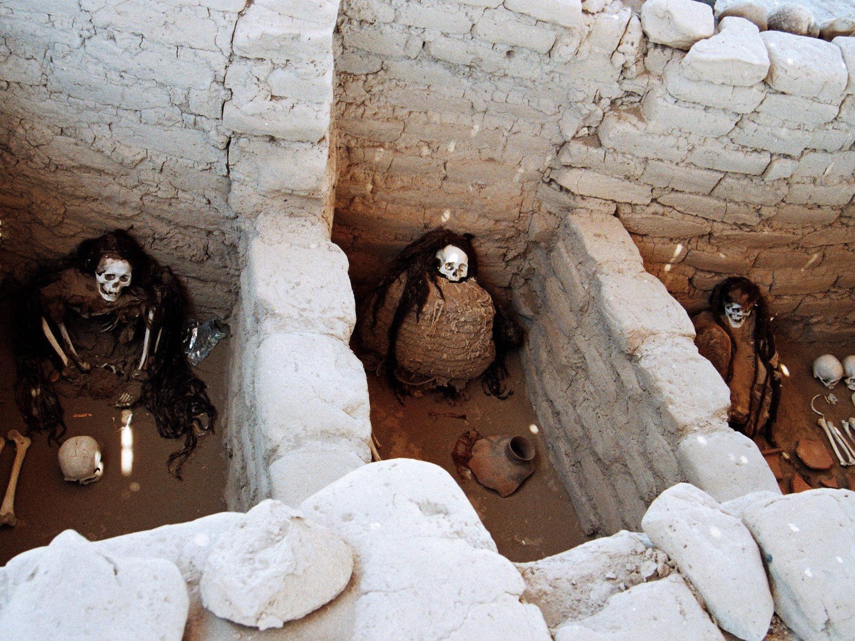 Chauchilla / Chachapoyas / Peru: Friedhof aus einer Zeit weit vor den Inka. Chauchilla / Chachapoyas / Peru: Friedhof aus einer Zeit weit vor den Inka.