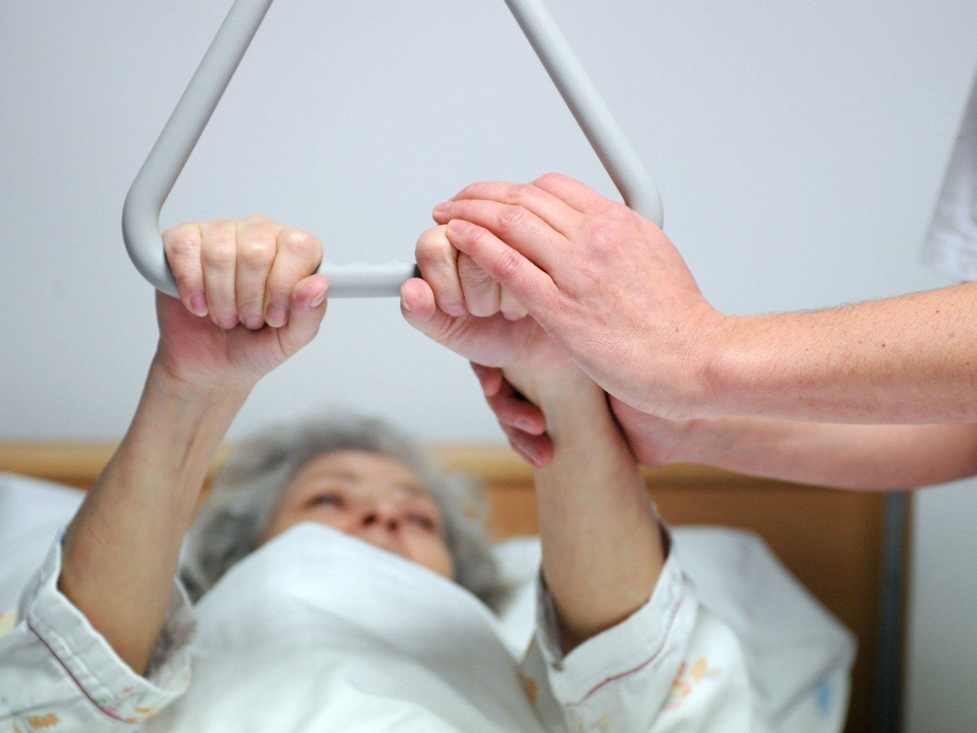 72-jähriger Politiker Aso ist für drastische Äußerungen bekannt. 72-jähriger Politiker Aso ist für drastische Äußerungen bekannt.