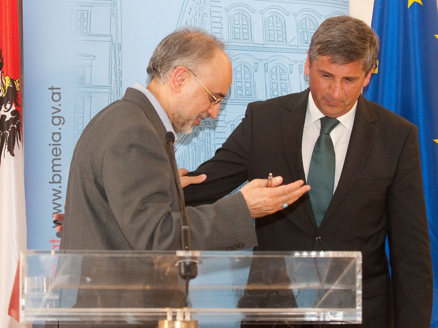 Außenminister Michael Spindelegger (r) und der iranische Außenminister Ali Akbar Salehi. Außenminister Michael Spindelegger (r) und der iranische Außenminister Ali Akbar Salehi.