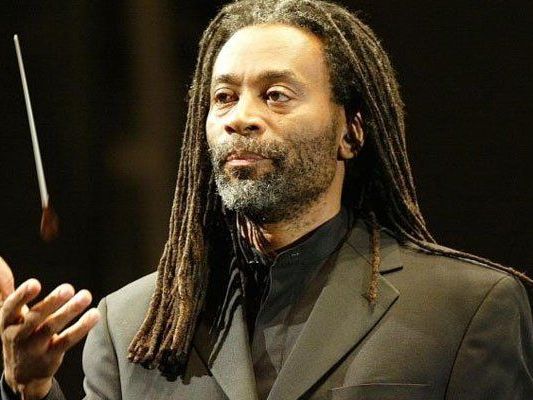 Bobby McFerrin gibt sich am Jazzfest wieder ein Stelldichein in Wien. Bobby McFerrin gibt sich am Jazzfest wieder ein Stelldichein in Wien.