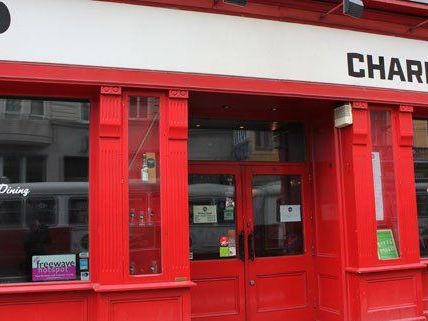 Das Charlie P's in Währing ist einer der bekanntesten Irish Pubs der Stadt. Das Charlie P's in Währing ist einer der bekanntesten Irish Pubs der Stadt.