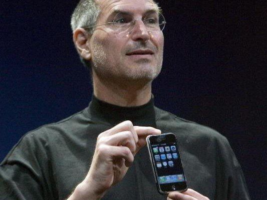 Vor sechs Jahren revolutionierte Apple den Handy-Markt. Vor sechs Jahren revolutionierte Apple den Handy-Markt.