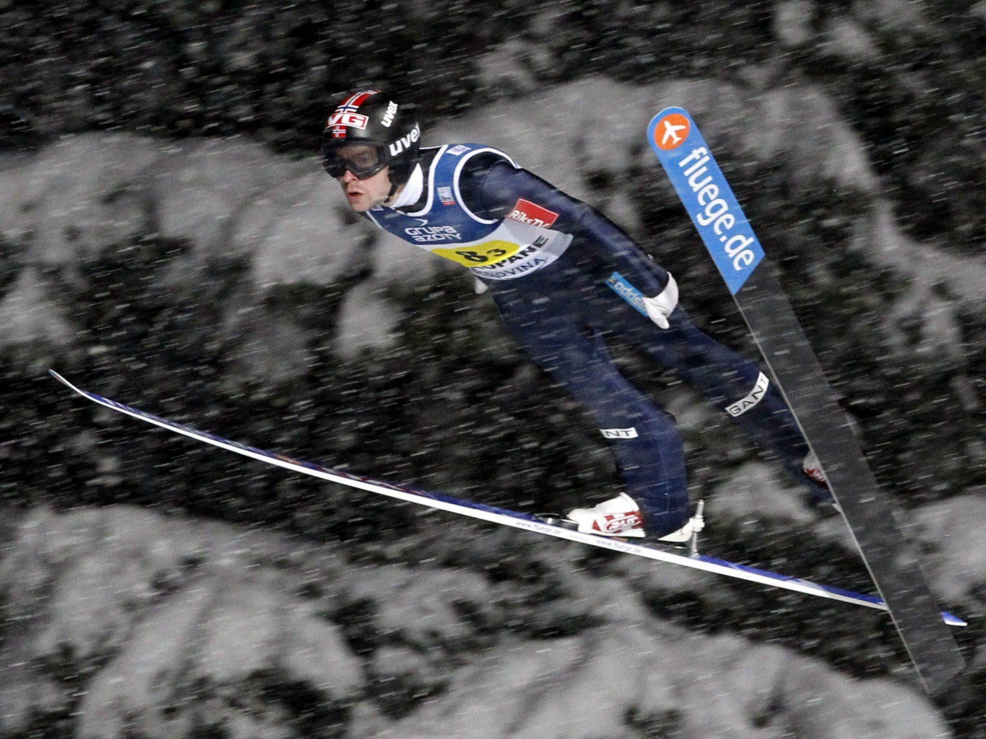 Anders Jacobsen (im Bild) in Zakopane vor Landsmann Anders Bardal.