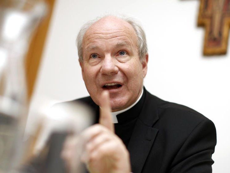 Kardinal Schönborn bezieht Stellung zur Lage in der Votivkirche. Kardinal Schönborn bezieht Stellung zur Lage in der Votivkirche.