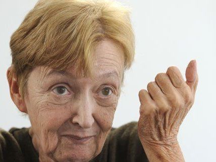 Christine Nöstlinger hält von den politisch korrekten Textänderungen in Kinderbüchern nichts. Christine Nöstlinger hält von den politisch korrekten Textänderungen in Kinderbüchern nichts.