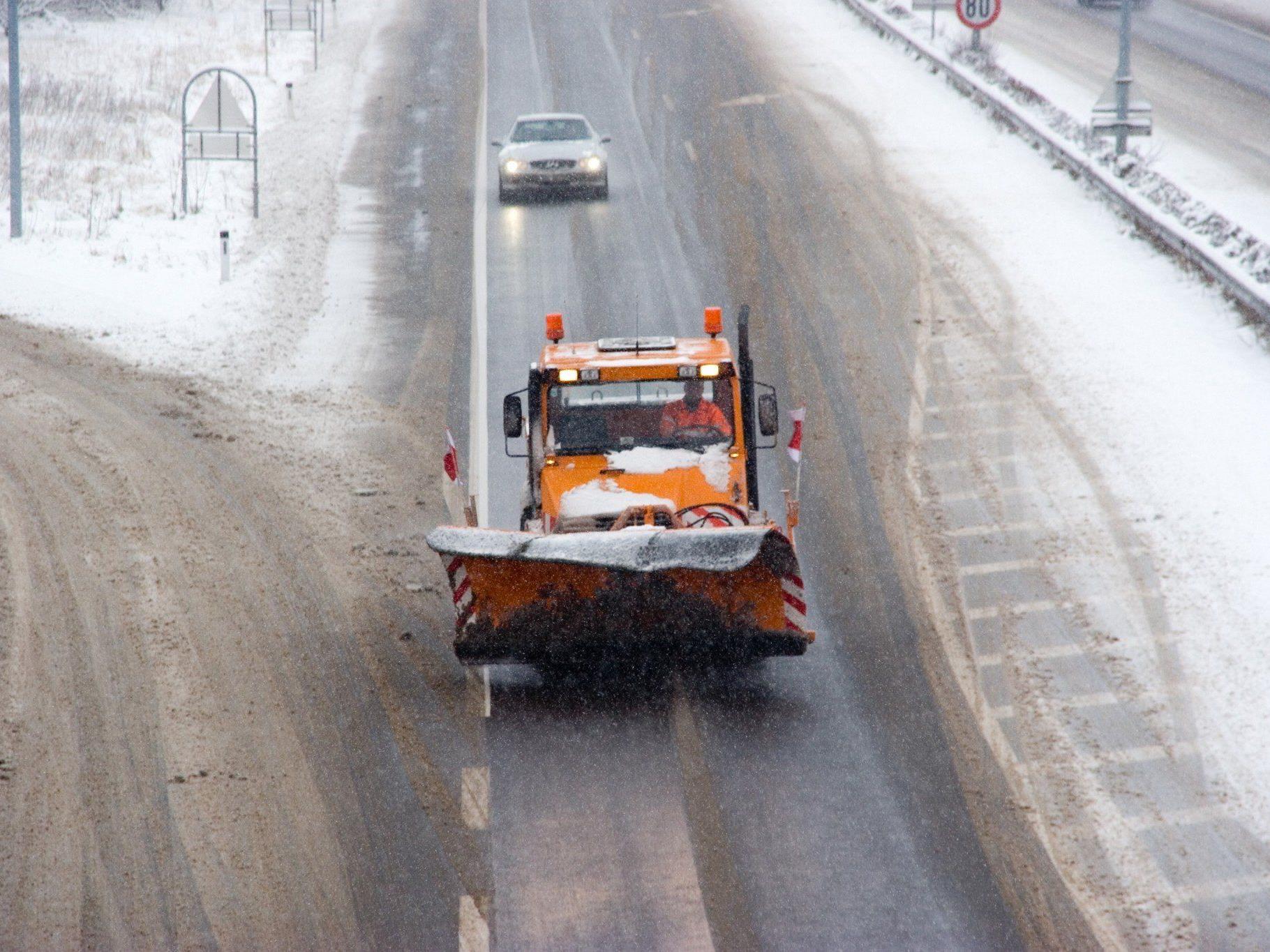 Die winterlichen Fahrverhältnisse sorgten für zahlreiche Verkehrsunfälle.