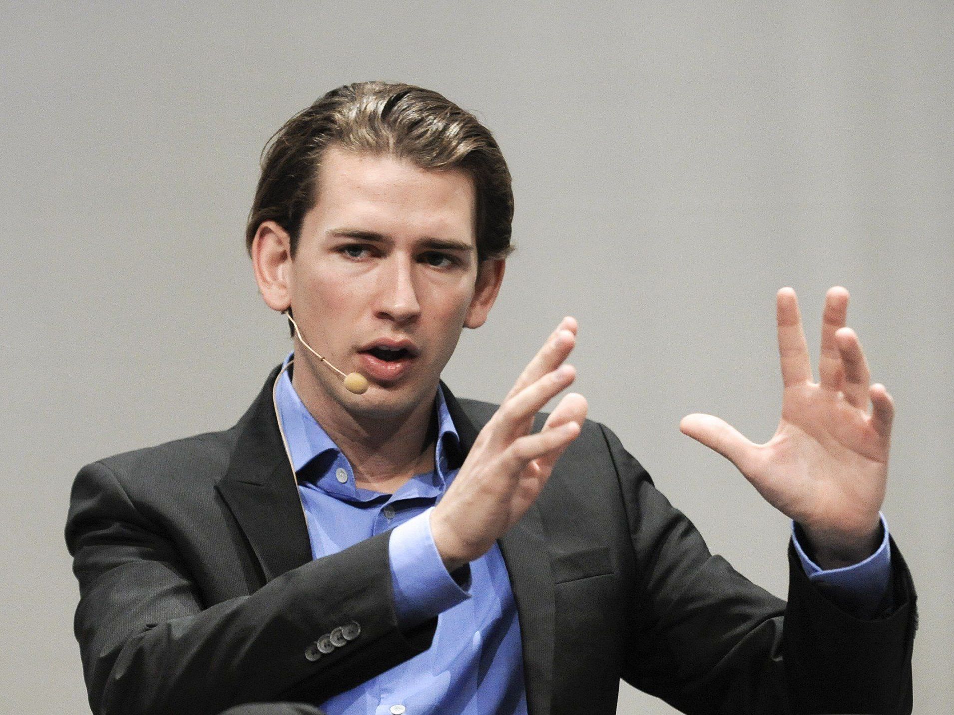 Sebastian Kurz möchte über die Einkommengrenze bei der Rot-Weiß-Rot Karte reden Sebastian Kurz möchte über die Einkommengrenze bei der Rot-Weiß-Rot Karte reden