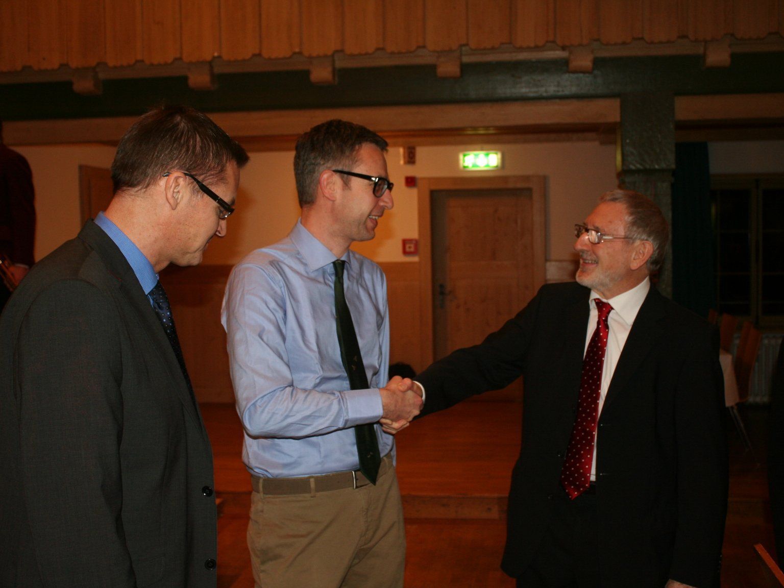 Dr. Horst Hillgartner übergibt sein Amt an Dr. Robert Denz Dr. Horst Hillgartner übergibt sein Amt an Dr. Robert Denz