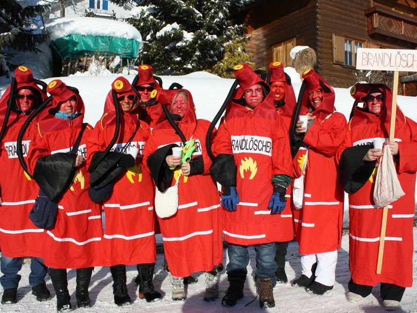 Die Brandlöscher hatten am Faschingssonntag alle Hände voll zu tun. Die Brandlöscher hatten am Faschingssonntag alle Hände voll zu tun.