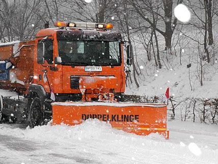 Die MA 49 ist bei den aktuellen Schneemassen wieder im Großeinsatz