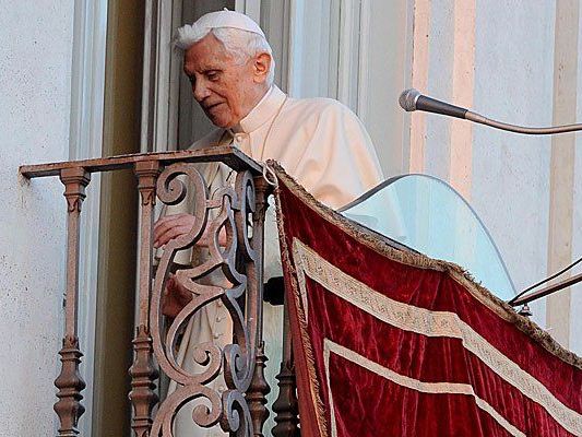 Die Sedisvakanz hat begonnen, die Kirche ist ohne Papst. Die Sedisvakanz hat begonnen, die Kirche ist ohne Papst.